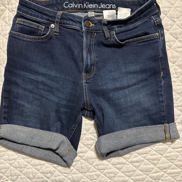 Calvin Klein Jeans Women's Dark Wash Denim Shorts - Size: 28 - Picture 1 of 10